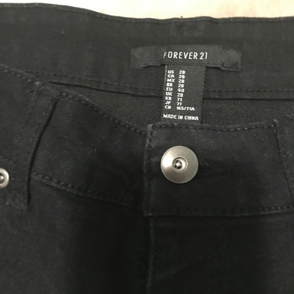 Forever 21 black shorts - Picture 4 of 4